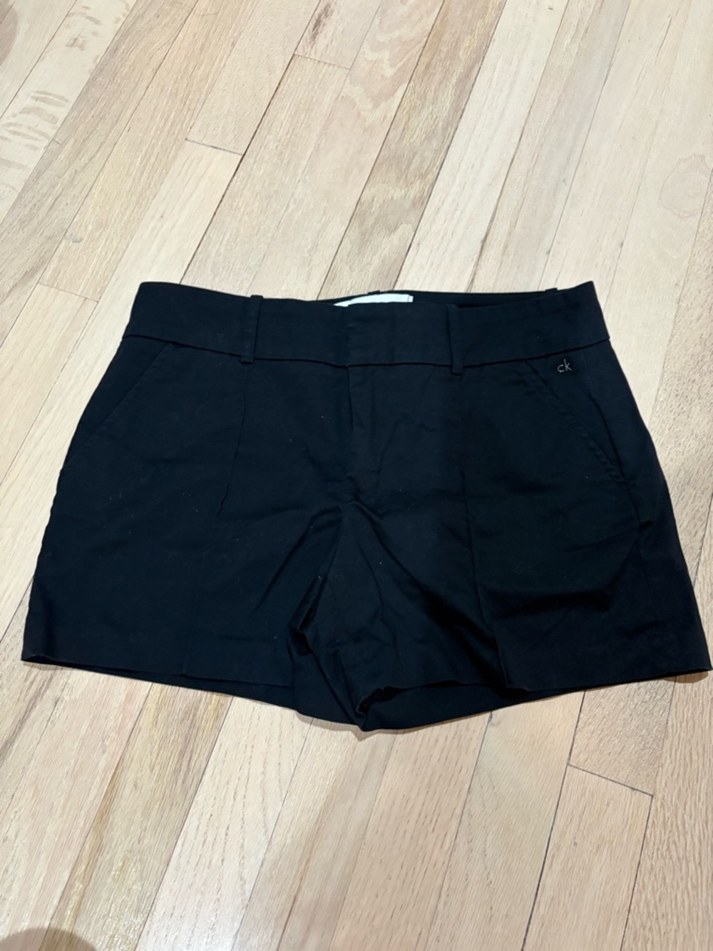 Calvin Klein Black Women's Tailored Low Rise Shorts